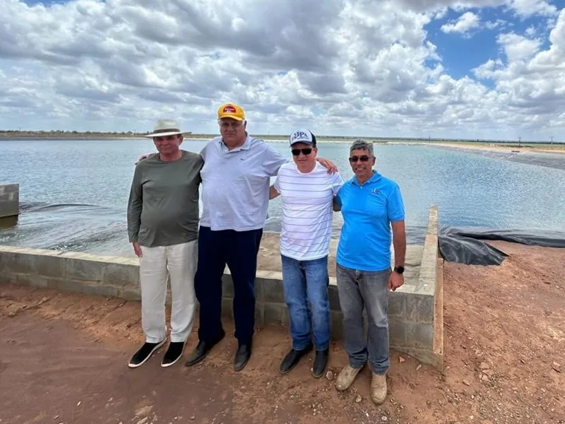 Empresário Lutz Viana visita Fazenda Porteira Azul, maior produtora de leite do Laticínios Davaca