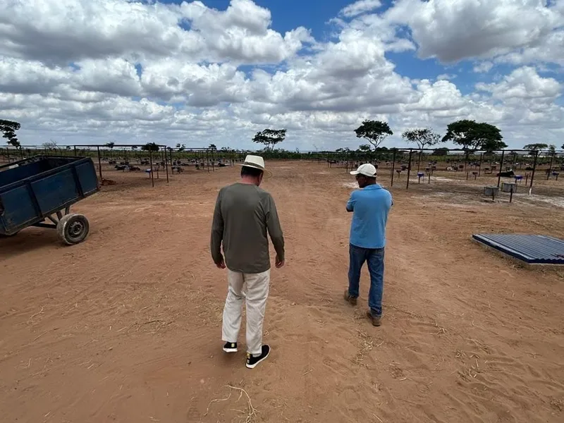 Empresário Lutz Viana visita Fazenda Porteira Azul, maior produtora de leite do Laticínios Davaca