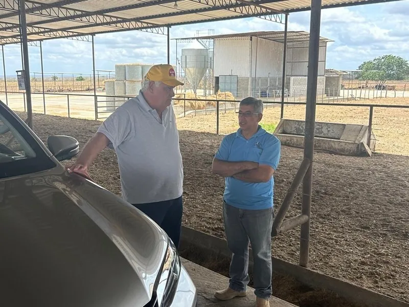 Empresário Lutz Viana visita Fazenda Porteira Azul, maior produtora de leite do Laticínios Davaca