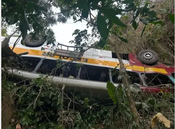 Acidente com ônibus na Serra da Barriga/AL, deixa 23 mortos e cerca de 30 feridos