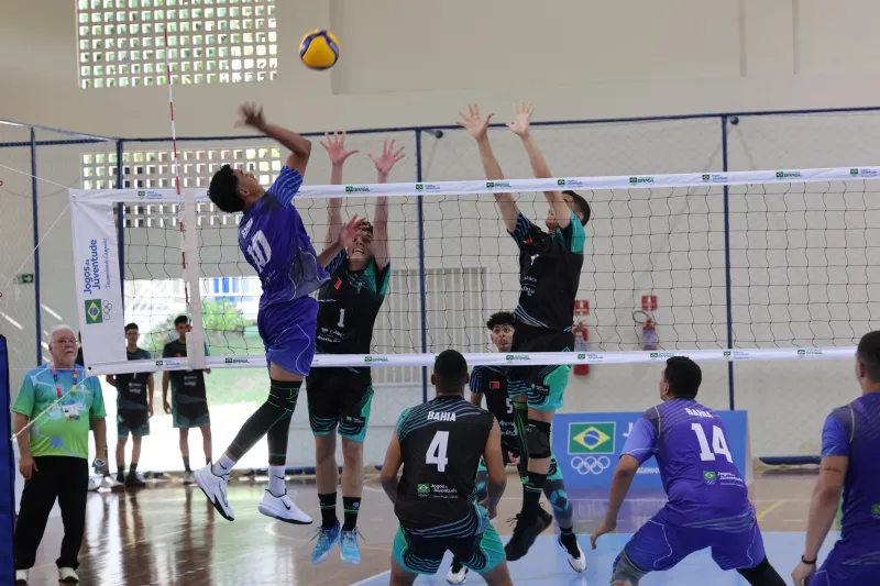 Alunos dos colégios estaduais de Teixeira de Freitas e  Nova Viçosa estreiam no handebol e voleibol dos Jogos da Juventude 2024 em João Pessoa/PB