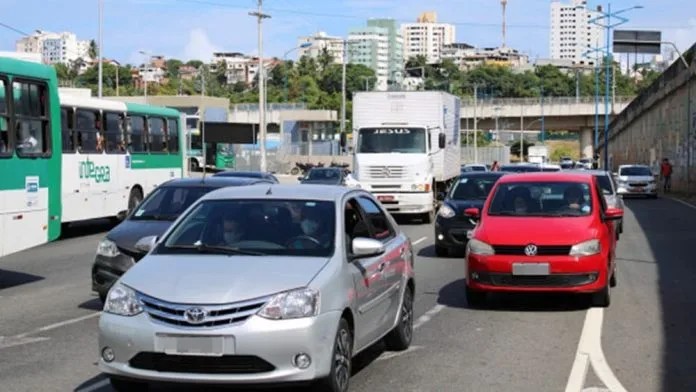 IPVA de veículos com placas de final 0 deve ser quitado até sexta-feira, dia 29 de novembro