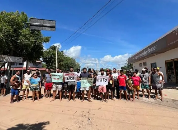 Moradores de Corumbau protestam por justiça e segurança após morte de pescador