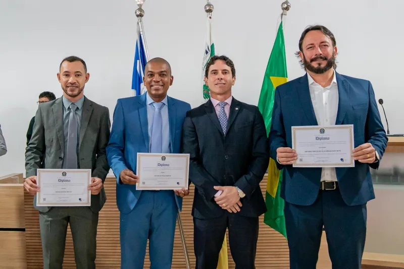 Gilvan Produções e Carlão são diplomados para segundo mandato como prefeito e vice-prefeito de Prado