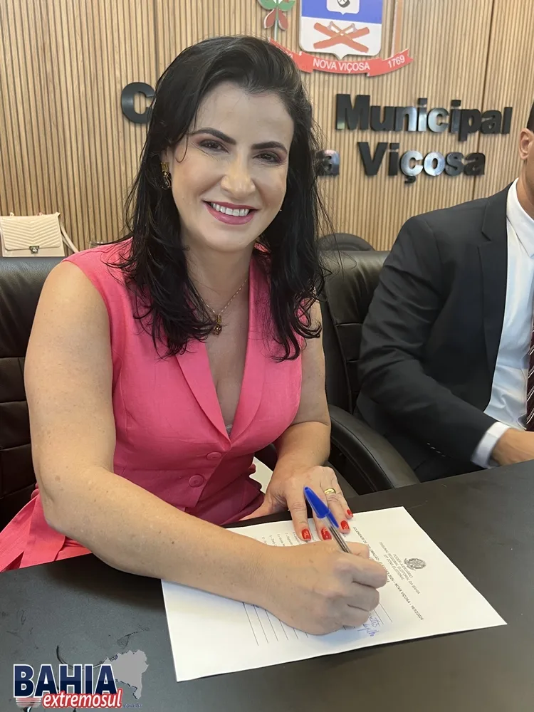 Luciana Machado é diplomada para o segundo mandato à frente da prefeitura de Nova Viçosa