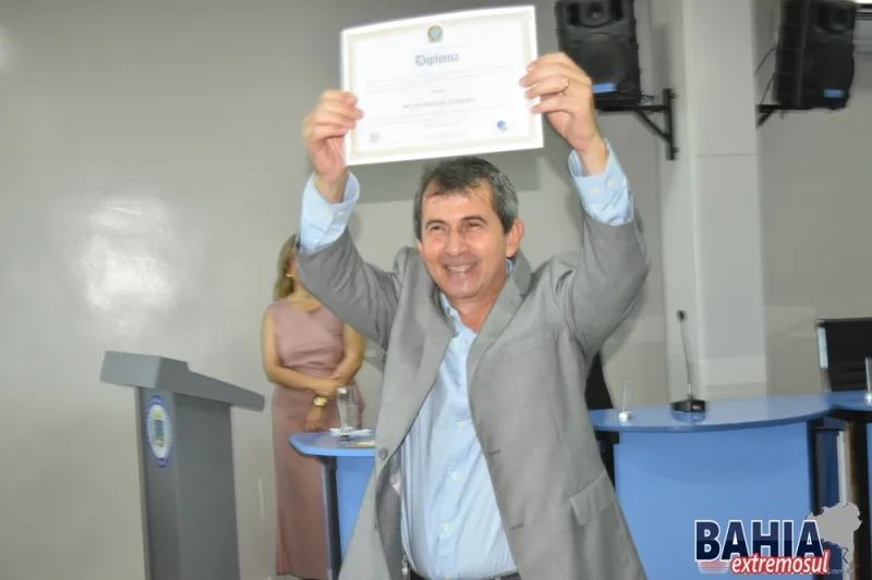 Bentivi é diplomado prefeito de Itanhém pela terceira vez