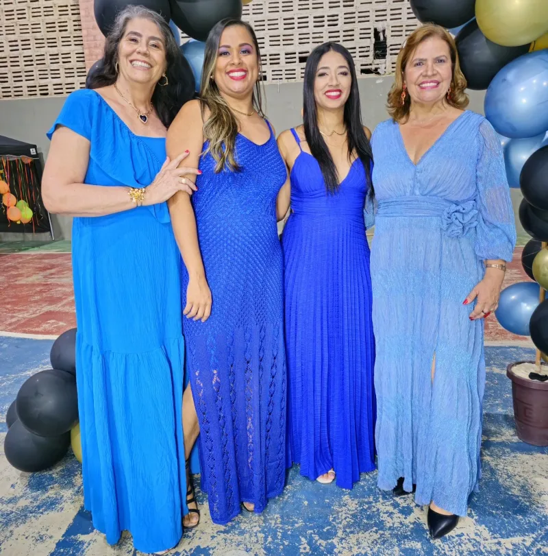 Medeiros Neto: Escola Christinna celebra a formatura da trigésima segunda turma dos 5º anos no bairro Uldurico Pinto