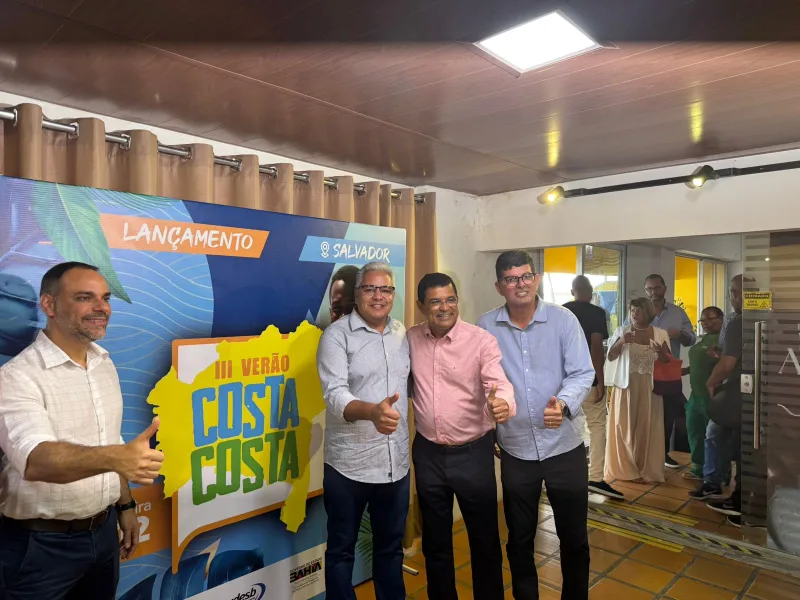 Prefeito de Alcobaça, Zico de Baiato participa do lançamento do III Verão Costa a Costa em Salvador