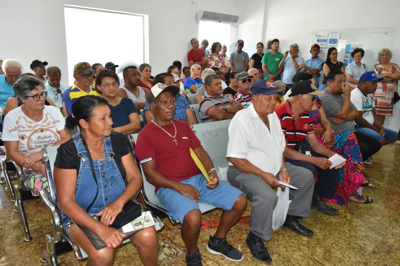 Entrega de títulos de propriedade em Ibirapuã beneficia 183 famílias e marca avanço na regularização fundiária