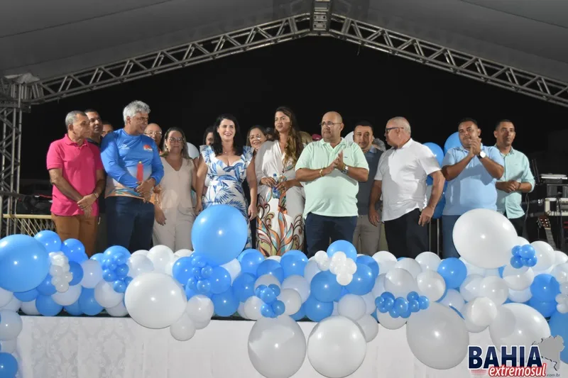 Prefeita Luciana Machado inaugura Orla da Barra e entrega novos veículos e maquinários para o município