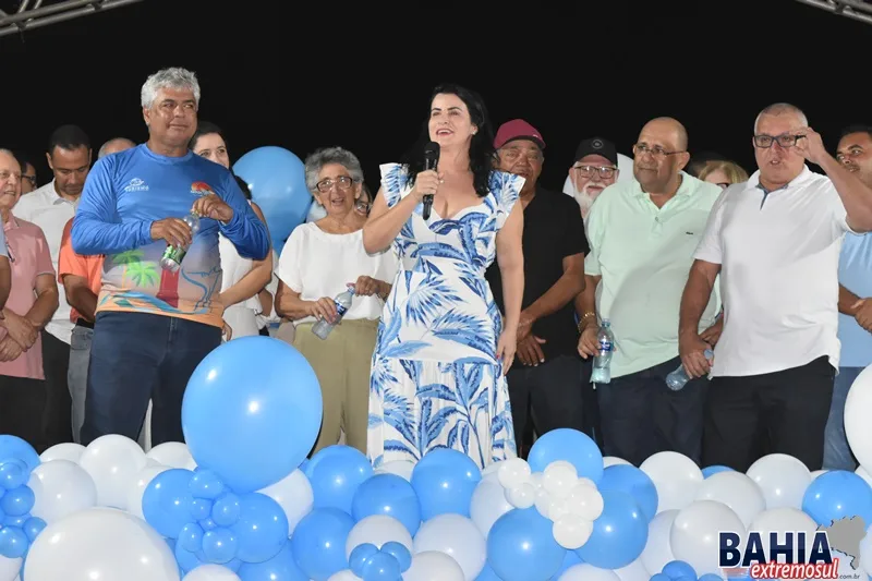 Prefeita Luciana Machado inaugura Orla da Barra e entrega novos veículos e maquinários para o município