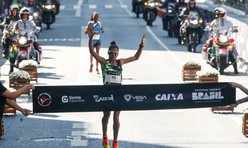 Núbia Oliveira, atleta baiana apoiada pelo Governo do Estado, conquista terceiro lugar na São Silvestre 2024