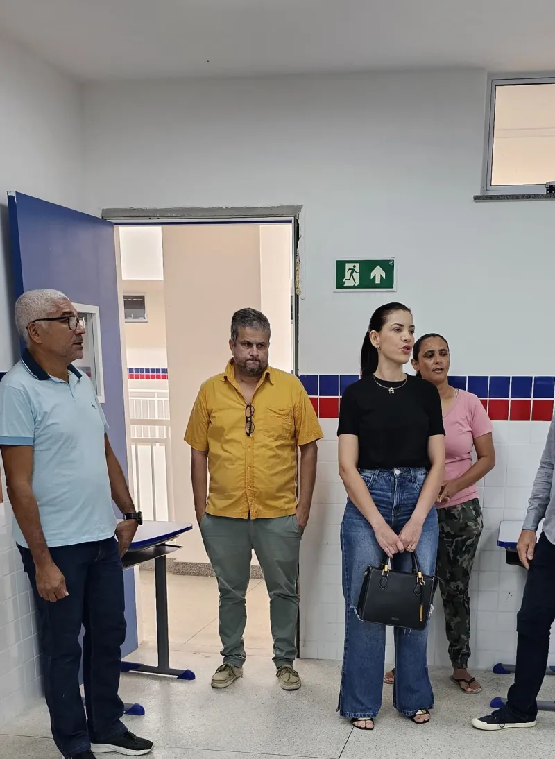 Medeiros Neto agora tem ensino superior gratuito! Equipe da UFSB visita instalações do novo CUNI