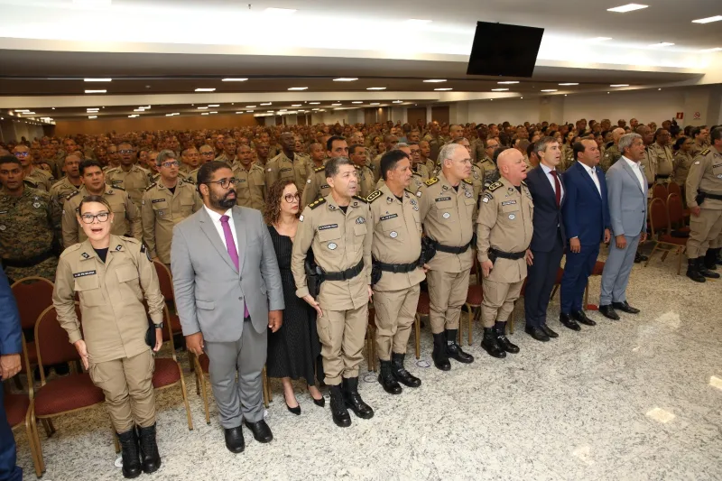 Jerônimo Rodrigues participa de aula inaugural de soldados da PM em Salvador; 1.888 novos policiais serão capacitados até o final de 2025