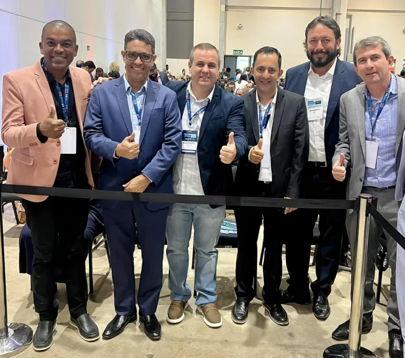 Prefeitos do Extremo Sul da Bahia participam do 8º Encontro de Prefeitos em Salvador