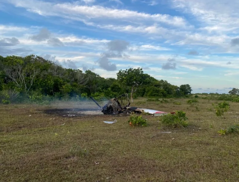 Mais um avião cai em Prado 20 dias depois de outro avião ter caído no município, uma pessoa morreu e outra foi socorrida