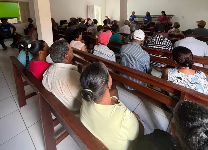 Prefeitura de Medeiros Neto promove reunião com idosos no povoado de Santa Luzia do Norte