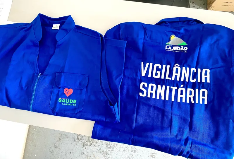 Prefeitura de Lajedão entrega uniformes aos servidores da Vigilância Sanitária e ACE