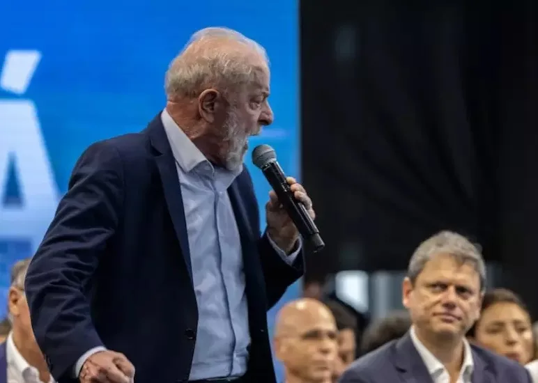 Lula diz que demitiu Nísia porque precisa de 'mais agressividade na política' 