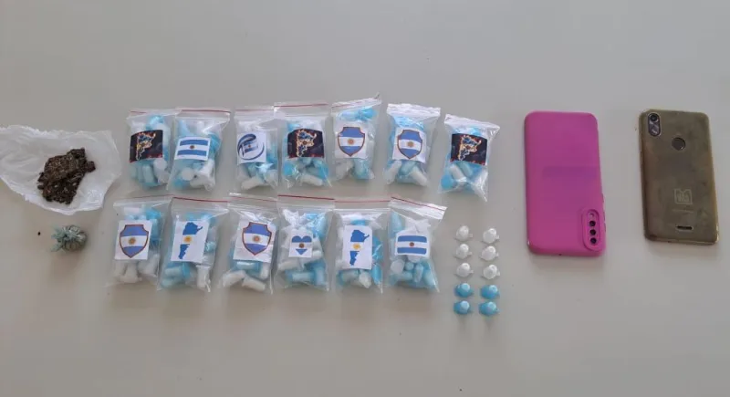 Traficante é preso com drogas em frente a escola em Itabatã
