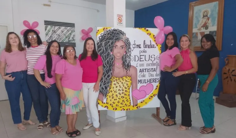 Subprefeitura de Itabatã festeja com as servidoras o Dia Internacional da Mulher