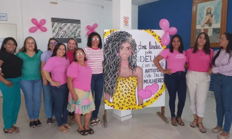 Subprefeitura de Itabatã festeja com as servidoras o Dia Internacional da Mulher