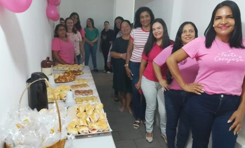 Subprefeitura de Itabatã festeja com as servidoras o Dia Internacional da Mulher