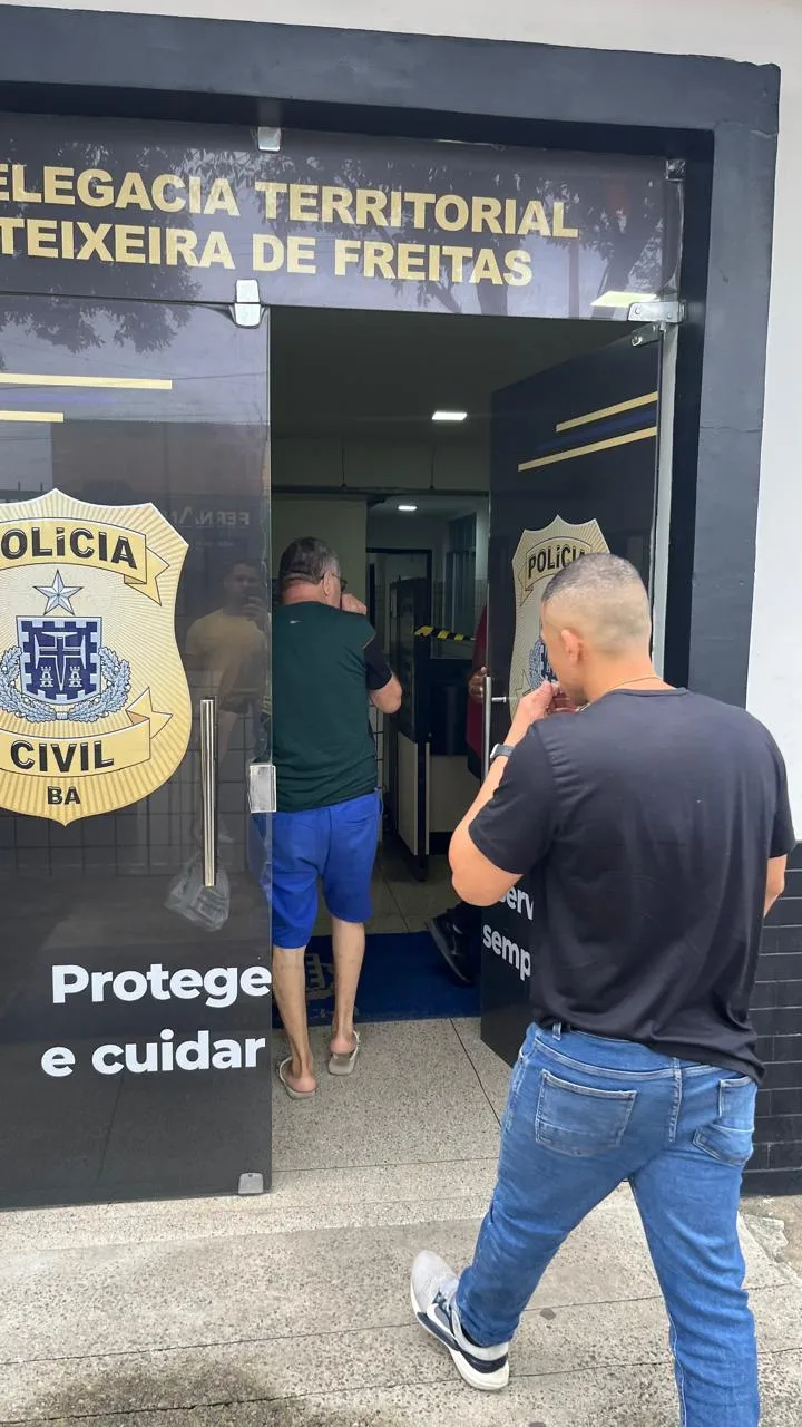 Teixeira de Freitas: Polícia prende suspeito de tentativa de homicídio e apreende arma com numeração raspada
