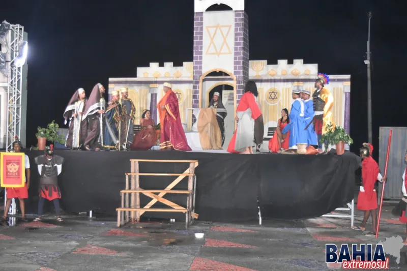Espetáculo da Paixão de Cristo emociona público em Alcobaça e reafirma tradição cultural da cidade