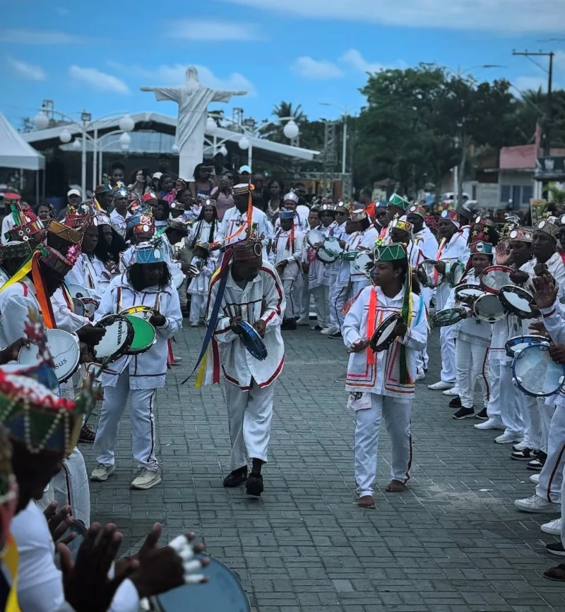 Prado -Prefeito Gilvan participa de missa em honra a São Benedito e reforça valorização da cultura local