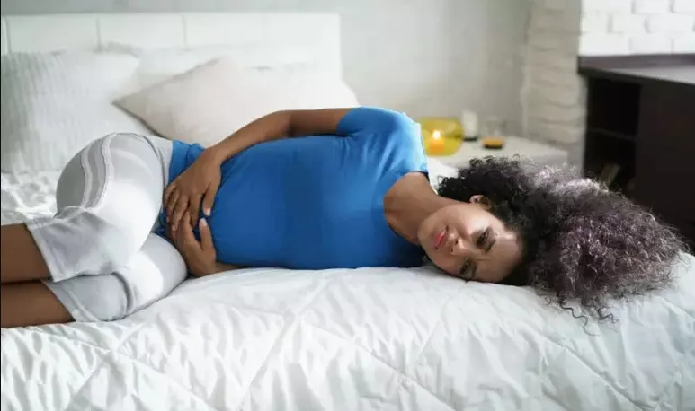 Ter muita cólica forte não é normal! Saiba se é endometriose