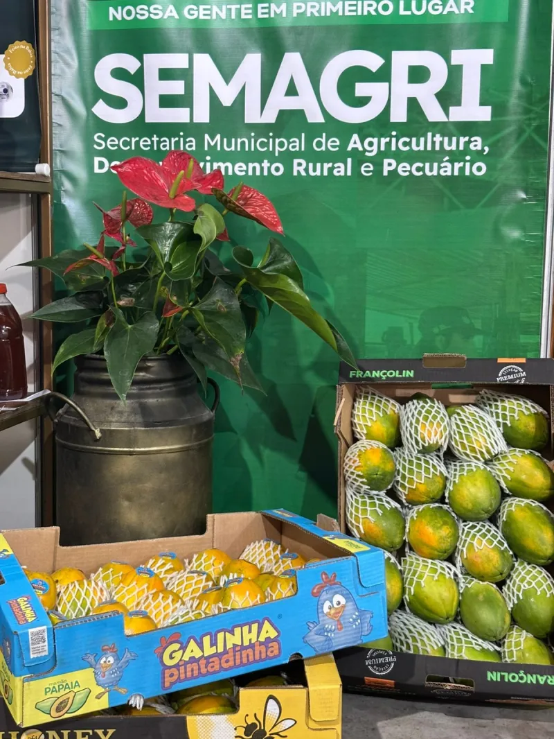 Secretaria de Agricultura de Medeiros Neto marca presença no Abre Safra 2025 da Bahia Coffe