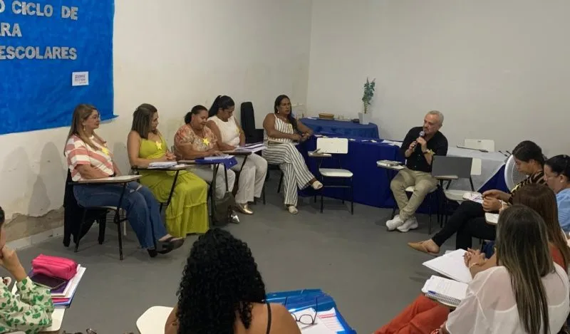 Prefeitura de Mucuri investe na capacitação de diretores para fortalecer ensino até 2028
