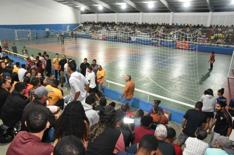 Torneio do Trabalhador e Corrida Solidária marcam o Dia do Trabalhador em Teixeira