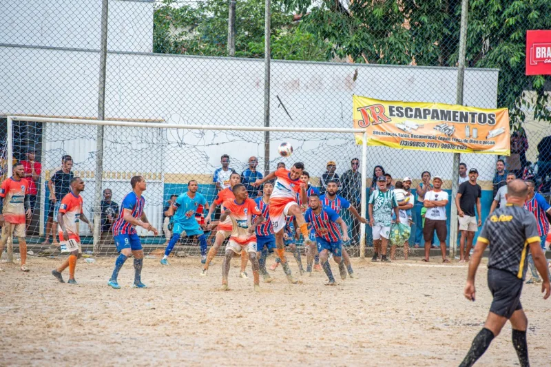 Torneio do Trabalhador e Corrida Solidária marcam o Dia do Trabalhador em Teixeira