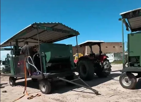 Prefeito do Prado, Gilvan, recebe casas de farinha móveis para atender comunidades indígenas