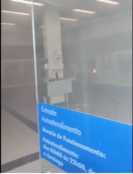 Homem é detido após atear fogo em caixa eletrônico de agência da CEF em Itamaraju