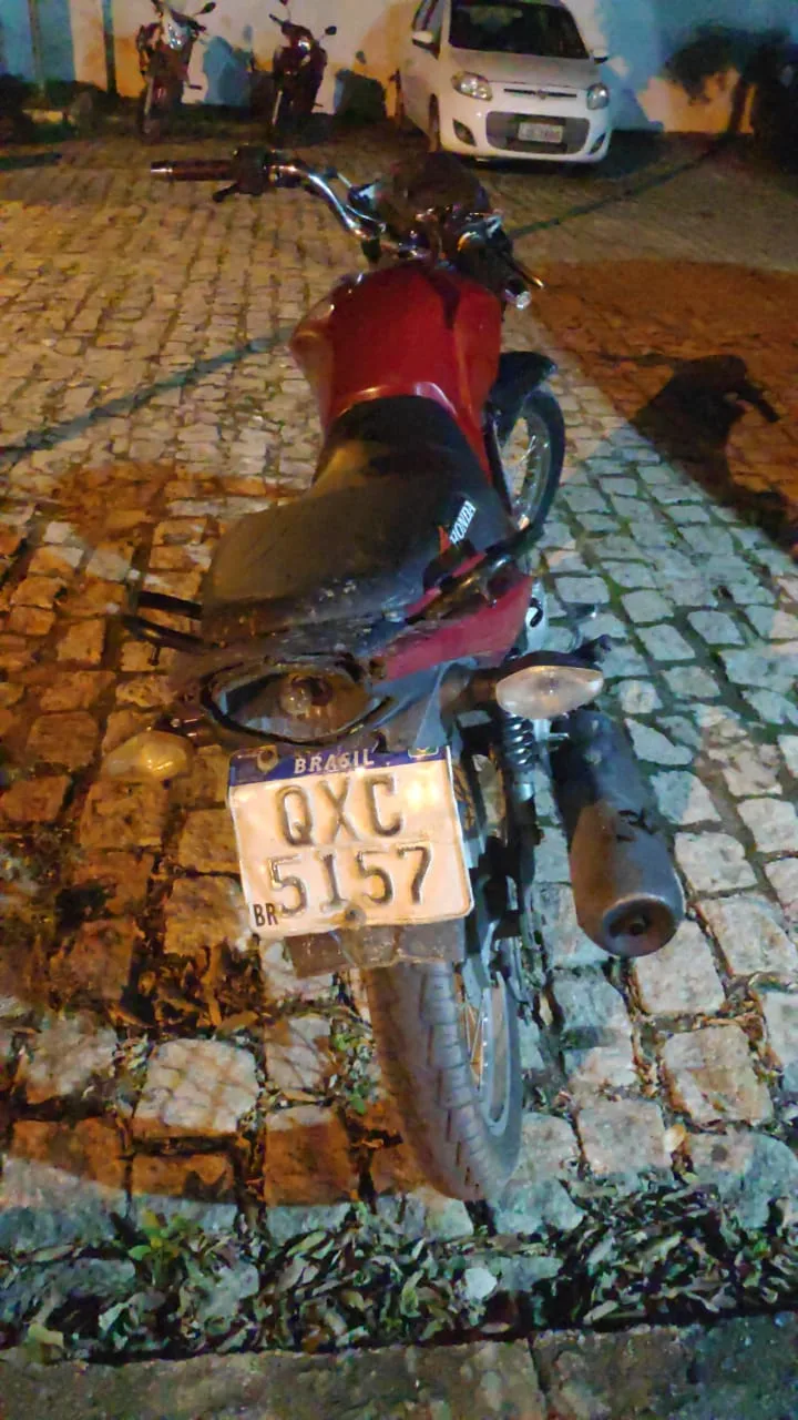 PM apreende drogas e prende suspeito durante o fim de semana em Teixeira de Freitas