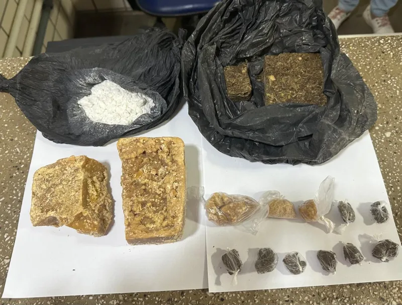 PM apreende drogas e prende suspeito durante o fim de semana em Teixeira de Freitas