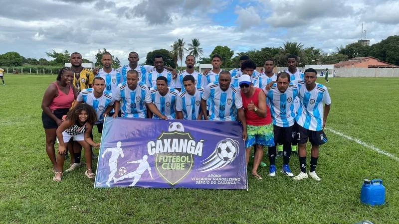 Caxangá levanta a taça do Torneio do Trabalhador 2025 em São José de Alcobaça