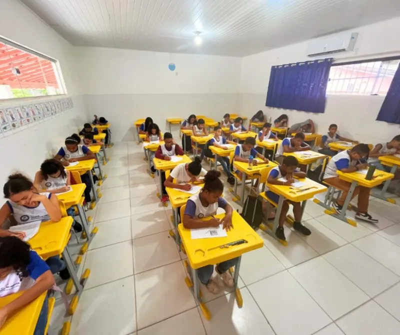 Alunos dos Anos Finais fazem avaliação para melhorar a educação em Teixeira de Freitas