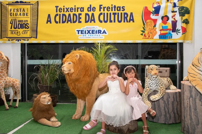 Espetáculo “O Rei Leão – O Musical” emociona público e celebra talentos da Casa da Cultura em Teixeira de Freitas