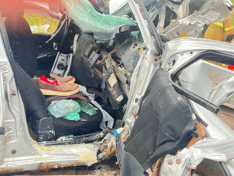 Grave acidente na BA-290 deixa três mortos e três feridos em colisão frontal em Teixeira de Freitas