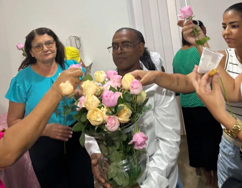 Ibirapuã - Diretor promove evento em comemoração ao Dia das Mães no Hospital Isaura Chácara
