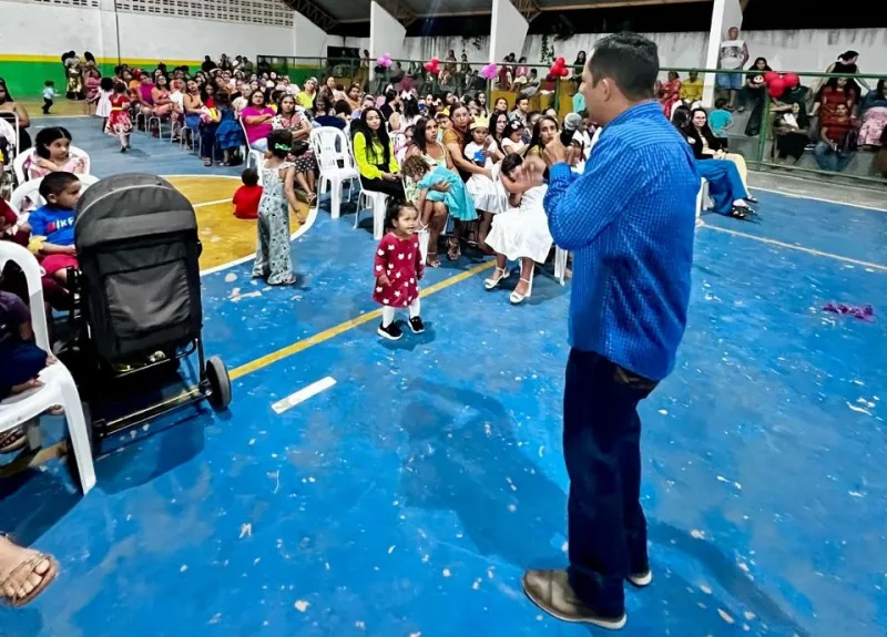 Prefeito Manrick Teixeira promove grandiosa festa do Dia das Mães nos distritos de Vereda
