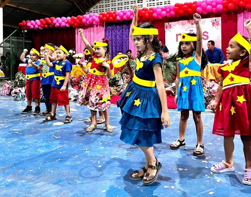 Prefeito Manrick Teixeira promove grandiosa festa do Dia das Mães nos distritos de Vereda