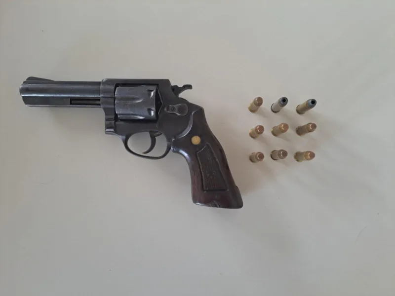 PM prende homem por posse ilegal de arma de fogo em Nova Viçosa