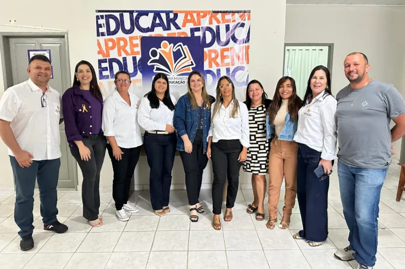 Educação de Medeiros Neto recebe visita técnica de servidores do município de Serra dos Aimorés (MG)