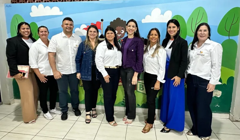Educação de Medeiros Neto recebe visita técnica de servidores do município de Serra dos Aimorés (MG)