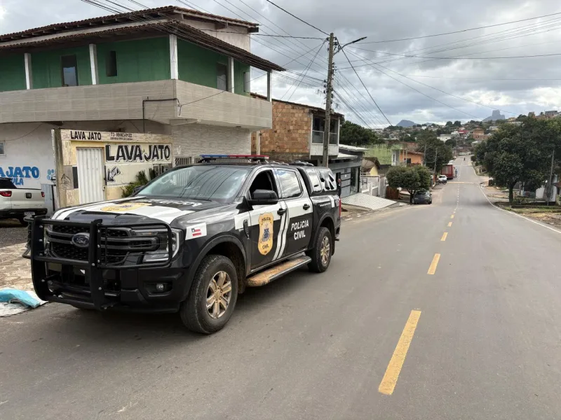 Dupla é presa envolvida em crimes de extorsão e agiotagem em Itamaraju